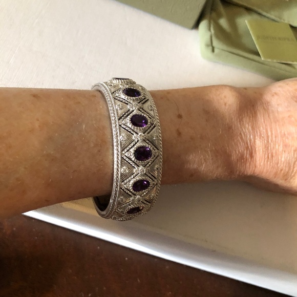 Judith Ripka Sterling Bezel Set Amethyst Cuff Box - Picture 7 of 8